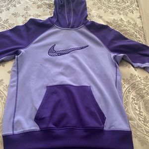 Nike therma fit hoodie size xl